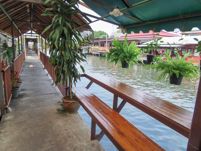 曼谷市  Klong Bang Luang 水上市場