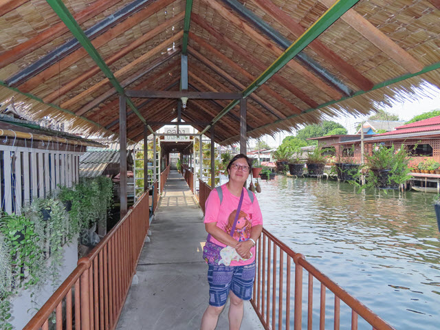 曼谷市  Klong Bang Luang 水上市場