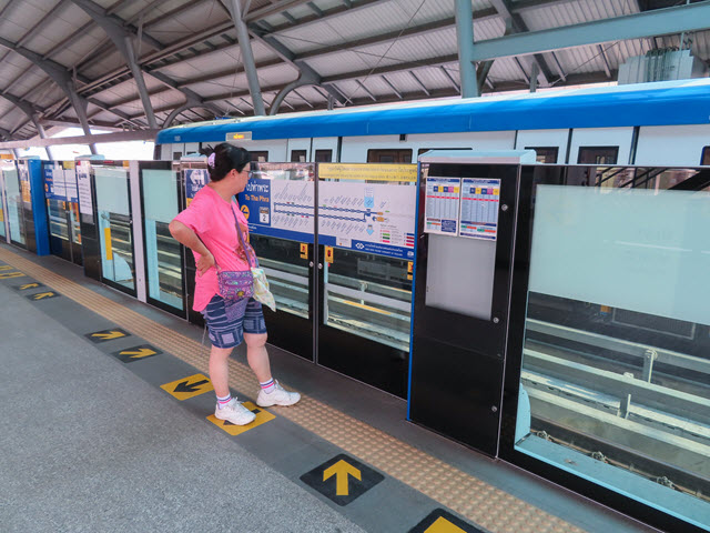 曼谷地鐵 MRT Bang Pha 站