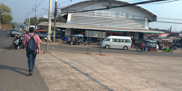 Khong Chiam ตลาดสดเทศบาลตำบลบ้านด่าน 朝早市場