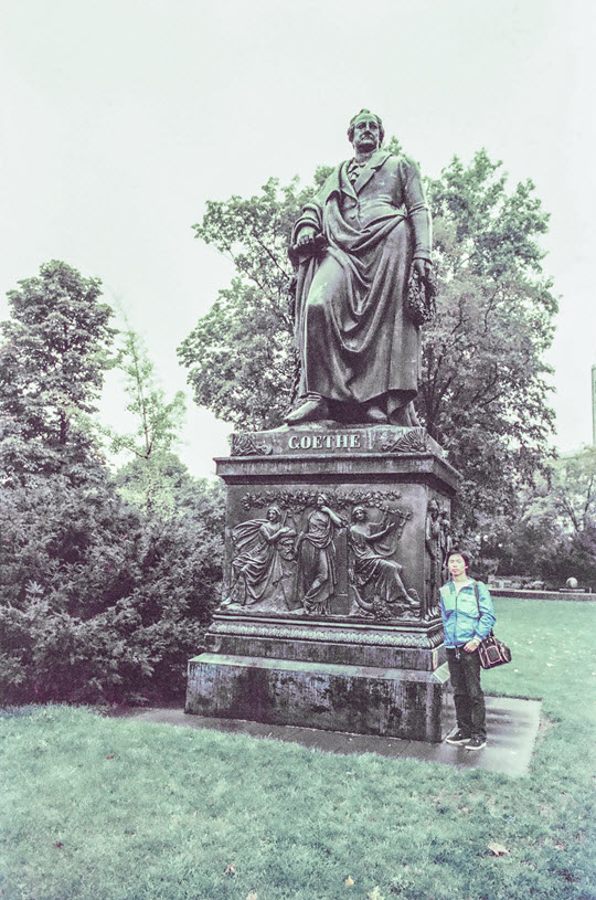 德國法蘭克福 哥德銅像 著名德國詩人、自然科學家、文藝理論家同政治家