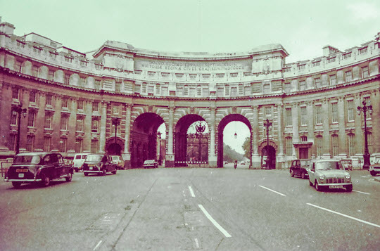 英國倫敦水師提督門 (Admiralty Arch)