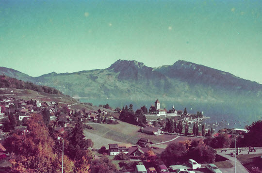 瑞士 Spiez 火車站眺望 Lake Thun